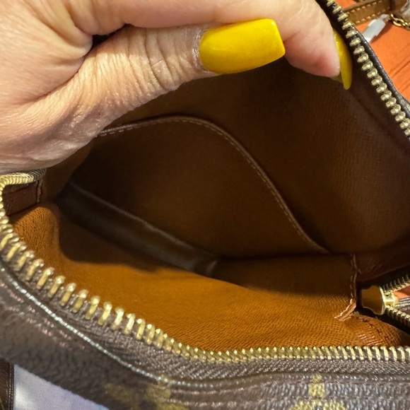 Louis Vuitton Monogram Crossbody Bag Danube - Picture 6 of 12